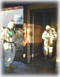 Agents Investigating a Methlab